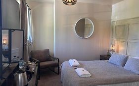 The Red Lion & Cellar Room, Betchworth